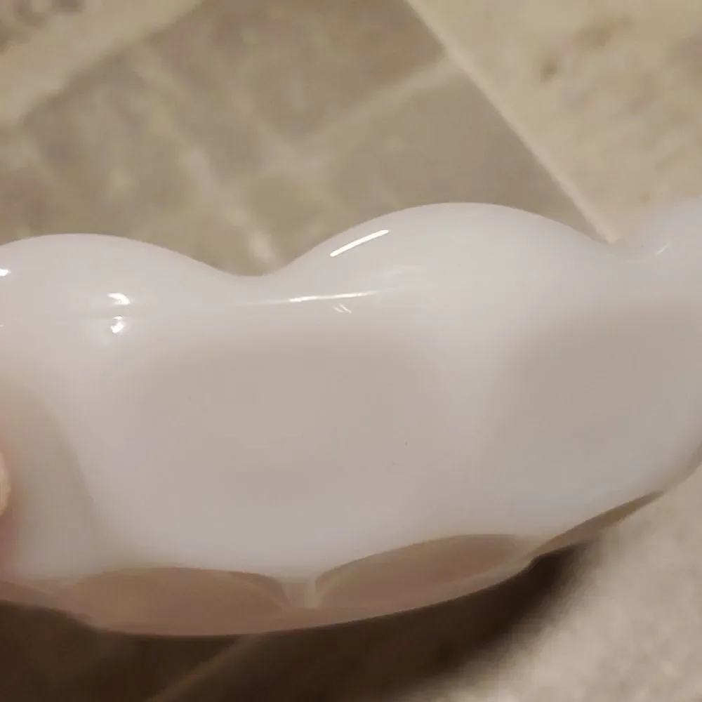 EUC White Milkglass SM Bowl